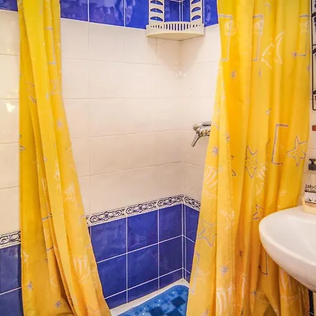 펜션 Four Bedroom Holiday In 미하스