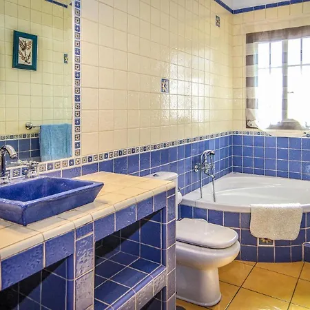 Four Bedroom Holiday In 펜션 *
